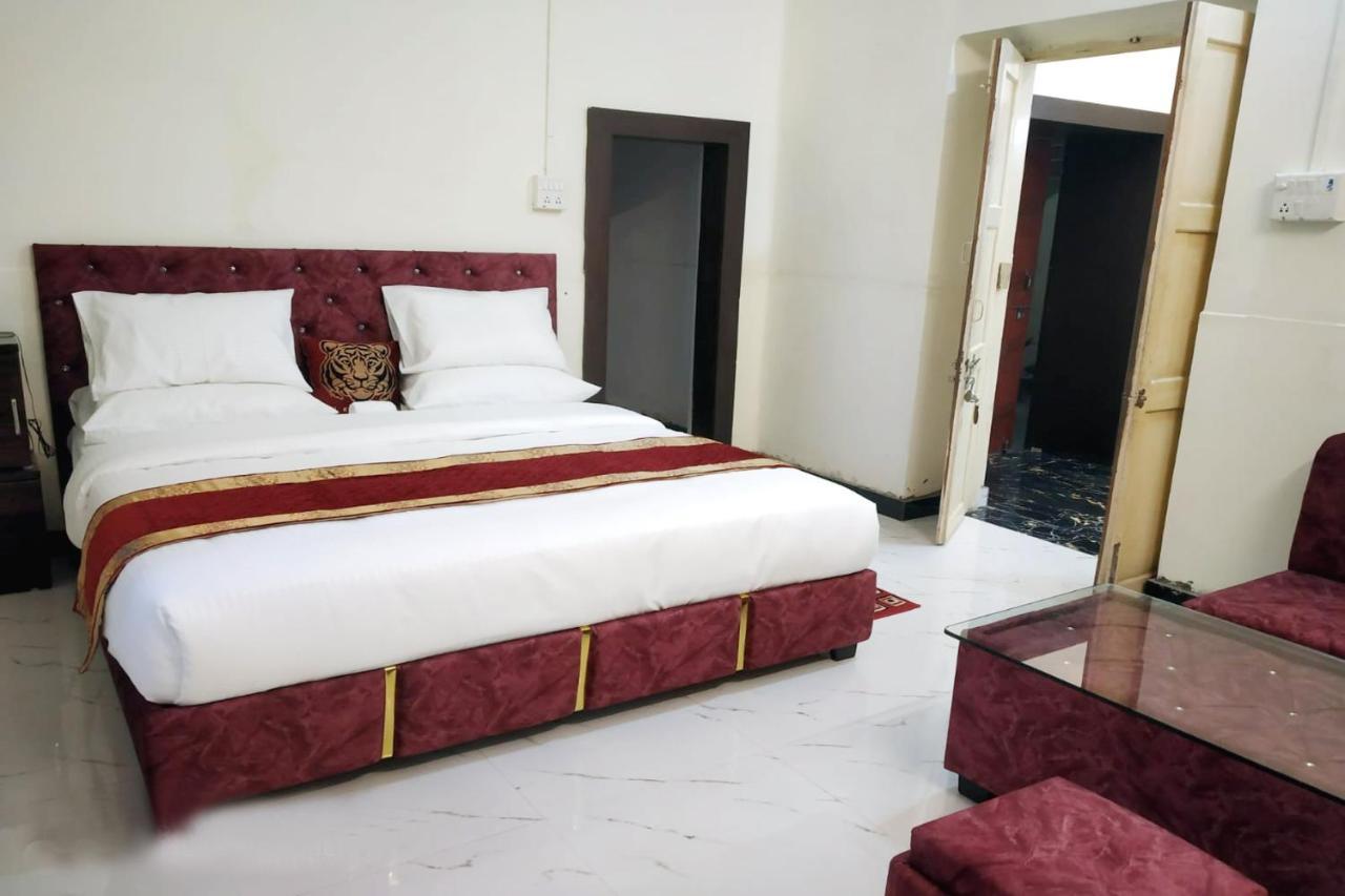 Hotel Kumkum Chhaya Panna Ngoại thất bức ảnh