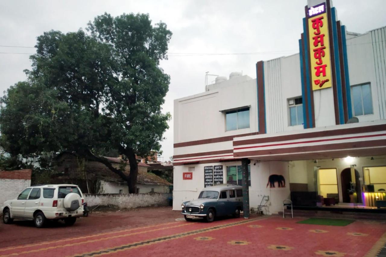 Hotel Kumkum Chhaya Panna Ngoại thất bức ảnh